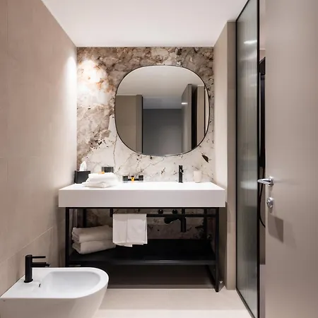Hills Hotel Como