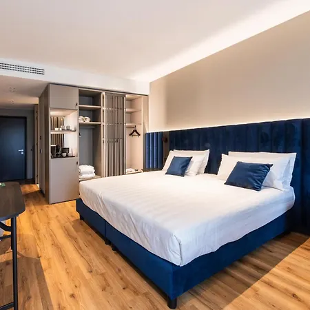 Hills Hotel 4*