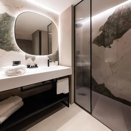 Hotel Hills Como